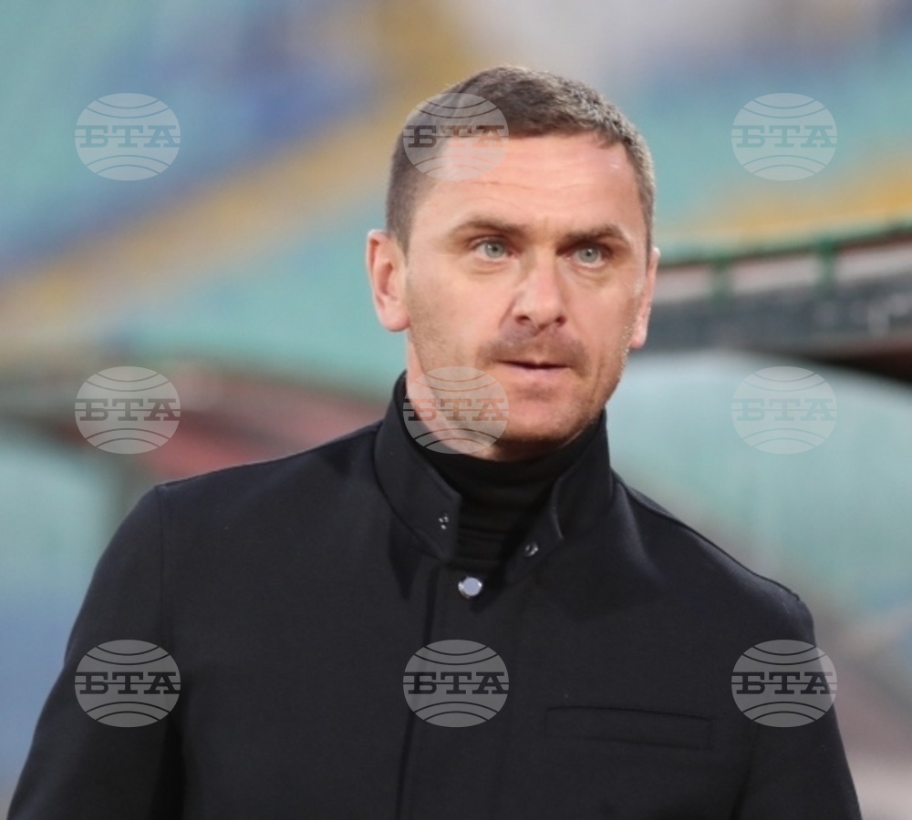 "Аматьорският национален отбор е пълен с момчета, които обичат футбола с цялото си сърце, радва се селекционерът Йордан Юруков