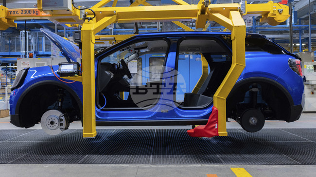 Ръстът на бизнес активността в еврозоната достига 44-месечен максимум през февруари, като Германия се връща към растеж за първи път от над 3 години и половина