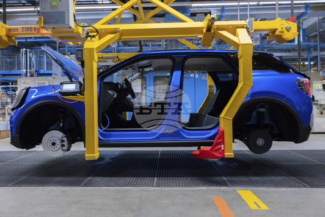 Ръстът на бизнес активността в еврозоната достига 44-месечен максимум през февруари, като Германия се връща към растеж за първи път от над 3 години и половина