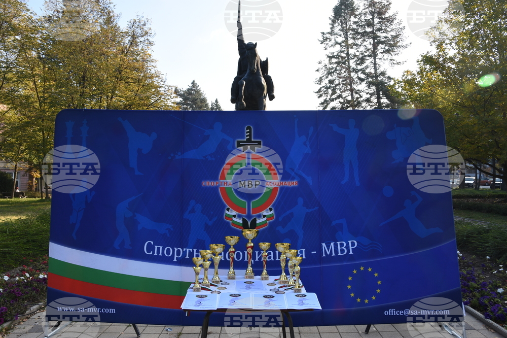 В Перник се провежда републикански турнир по стрелба с пистолет за служители на МВР
