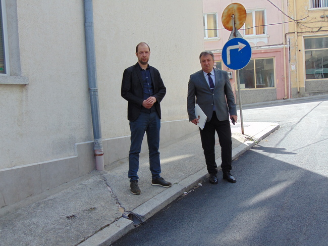 Община Шумен: Кметът проф. Христо Христов инспектира улици след ремонт 