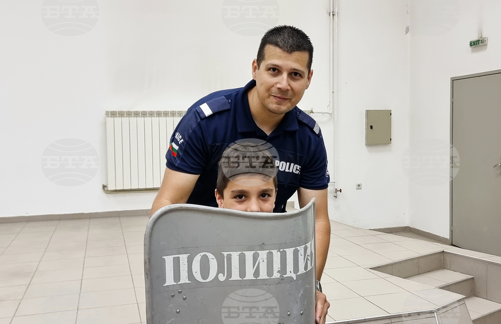 Габрово - полицейска професия - деца - запознаване