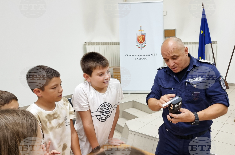 Габрово - полицейска професия - деца - запознаване