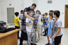 Габрово - полицейска професия - деца - запознаване