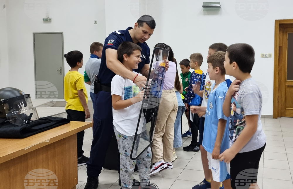 Габрово - полицейска професия - деца - запознаване