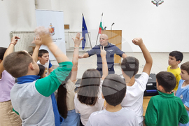 Габрово - полицейска професия - деца - запознаване