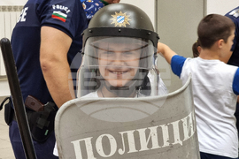 Габрово - полицейска професия - деца - запознаване