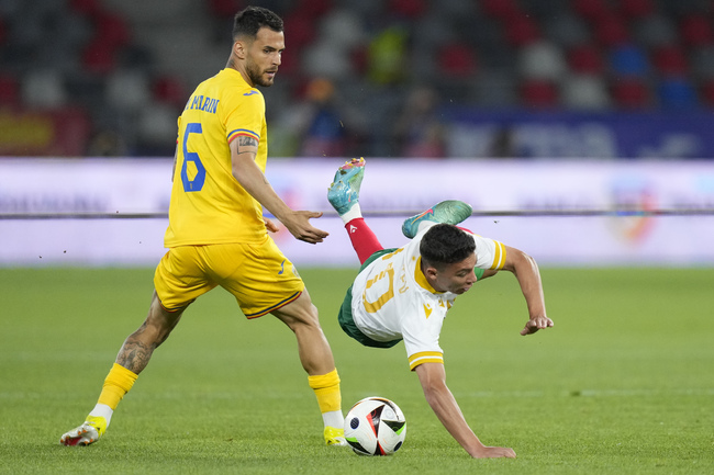 Българският национал Филип Кръстев игра 70 минути и направи асистенция при равенство на Цволе в първенството на Нидерландия