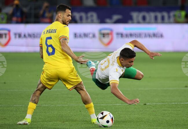 Филип Кръстев получи жълт картон при загуба на Цволе и ще пропусне следващия мач