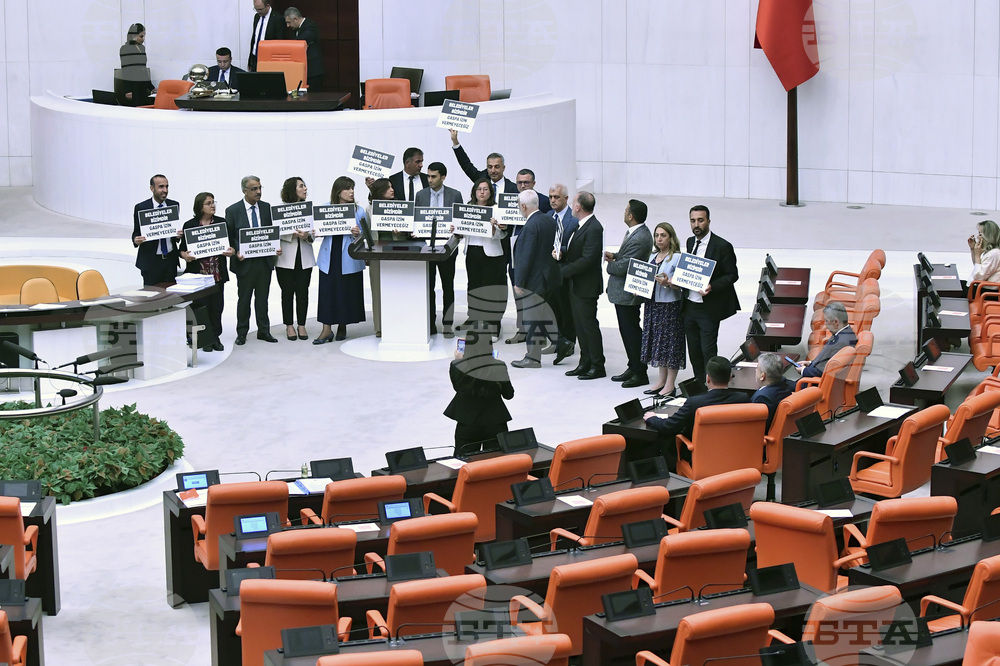 Френски журналист е бил арестуван в Истанбул по време на митинг срещу офанзивата на Дамаск срещу кюрдите