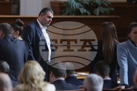Парламент - заседание - Делян Пеевски