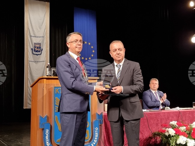 Кърджали - отличие - почетен гражданин