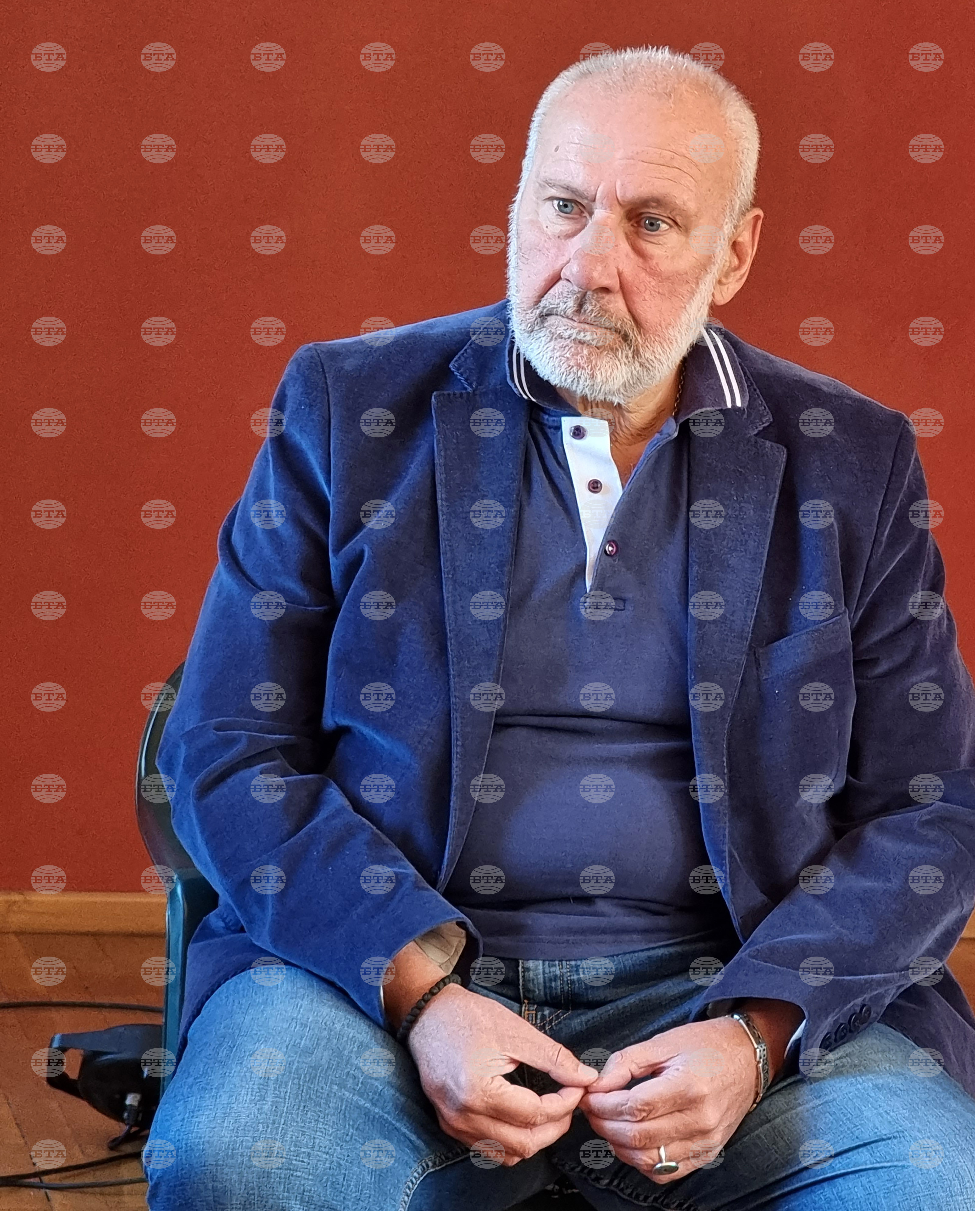 Варна - проф. Николай Овчаров - пресконференция - Николай Овчаров