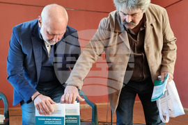 Варна - проф. Николай Овчаров - пресконференция