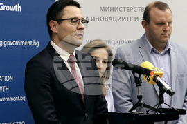 Министерство на иновациите и растежа - среща - брифинг - Александър Пулев