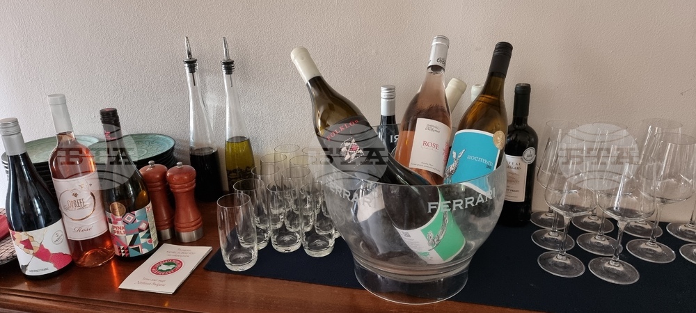 Винен тур - БАВП - Wineground Bottles & Beans - винен бар - Варна - вино