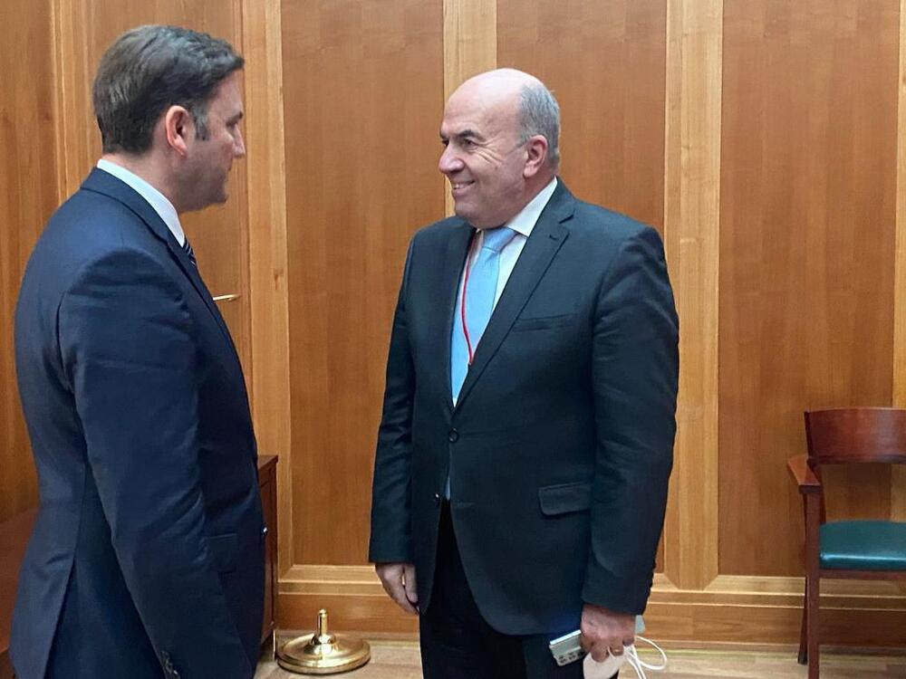 Министър Николай Милков проведе среща с колегата си от Република Северна Македония Буяр Османи  