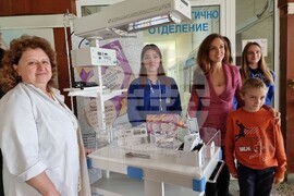 Ловеч - болница - дарение Снимка: Даниела Балабанова