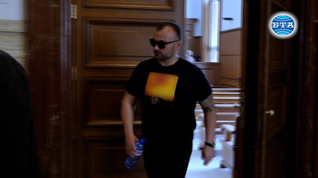 Съдът отложи делото срещу Димитър Любенов, обвинен за катастрофата, при която загина французин
