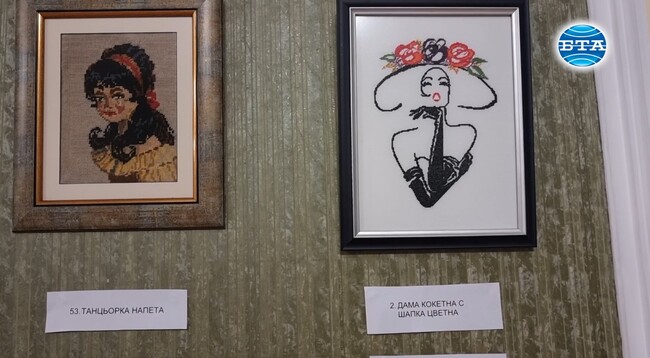 Изложба "Есенни ухания" представя в Ловеч 58 гоблена на различна тематика