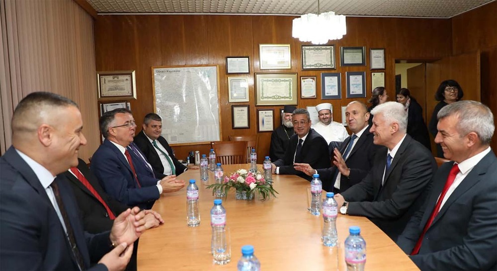 Кметът на Джебел с покана към президента за посещение в родопската община и на средновековната крепост Устра