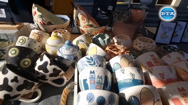 Реплики на дрънкалки от 4000 г. пр. Хр. и вкусотии, приготвени по рецепти от любими книги, са част от изненадите на есенния базар във Видин