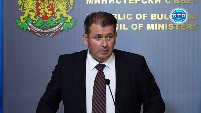 Работим усилено за съкращаване на всички срокове за изграждането на Националната детска болница, заяви д-р Влатко Глигоров