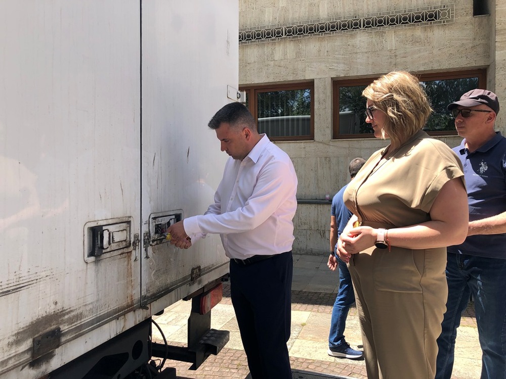 Областна администрация Смолян: Днес по график в Смолян бяха доставени изборните книжа за провеждане на вота за членове на Европейския парламент и народни представители