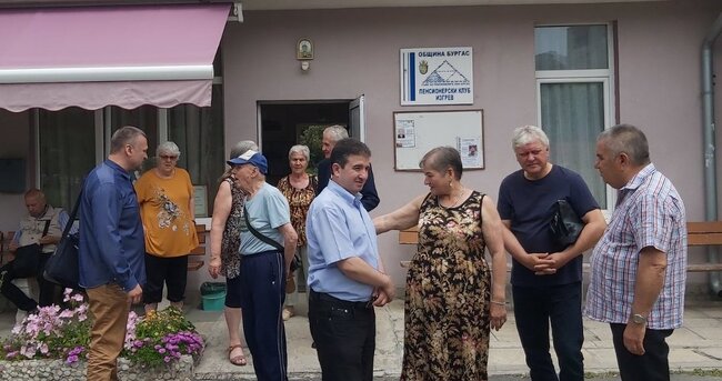 Кандидати за депутати на БСП говориха за здравеопазване и екология в Бургас