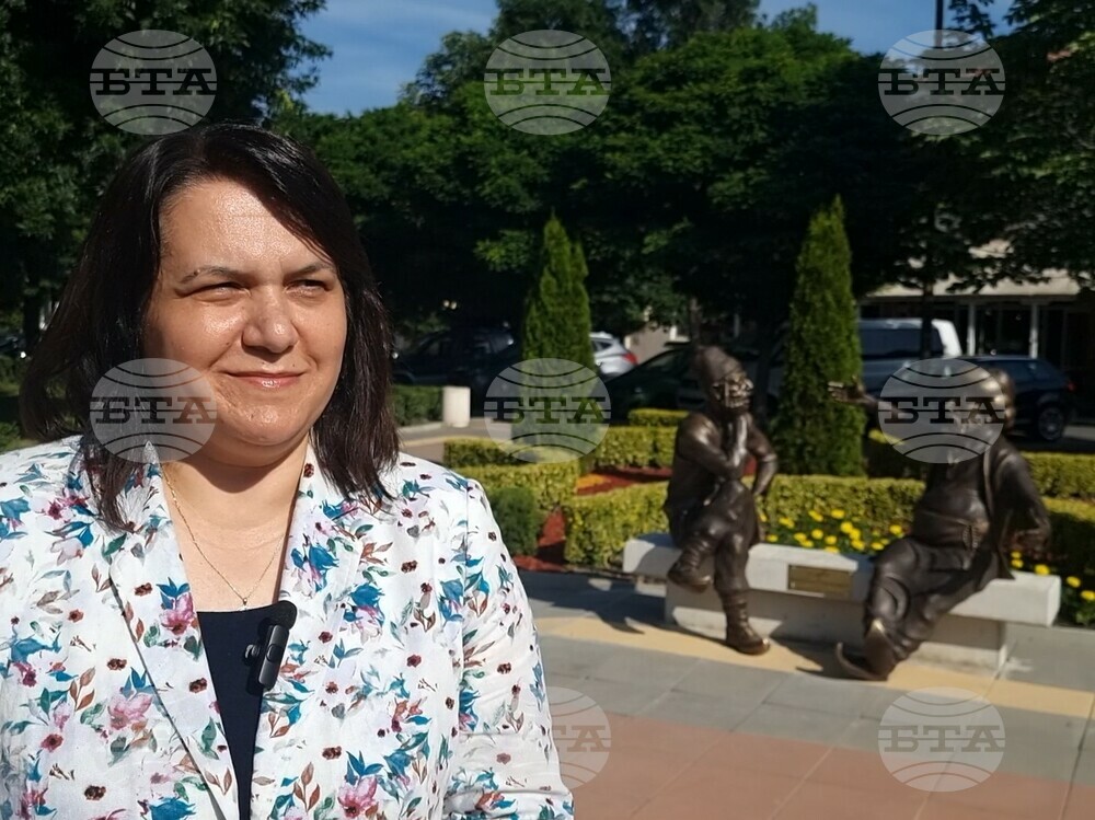 Момчилград - паметник - Хитър Петър - Настрадин Ходжа