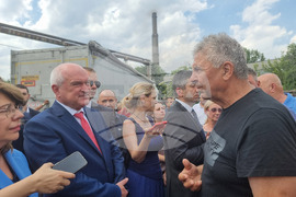 Гълъбово - премиер - пътна блокада - протест