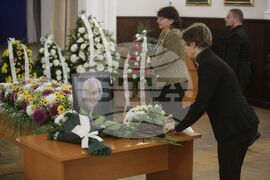 Антон Дончев - поклонение