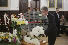 Антон Дончев - поклонение