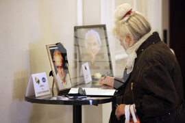 Антон Дончев - поклонение