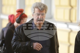 Антон Дончев - поклонение