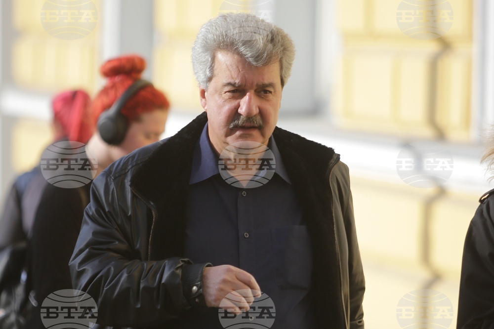 Антон Дончев - поклонение