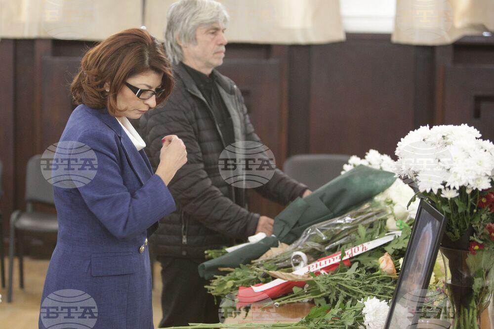 Антон Дончев - поклонение