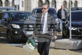 Антон Дончев - поклонение