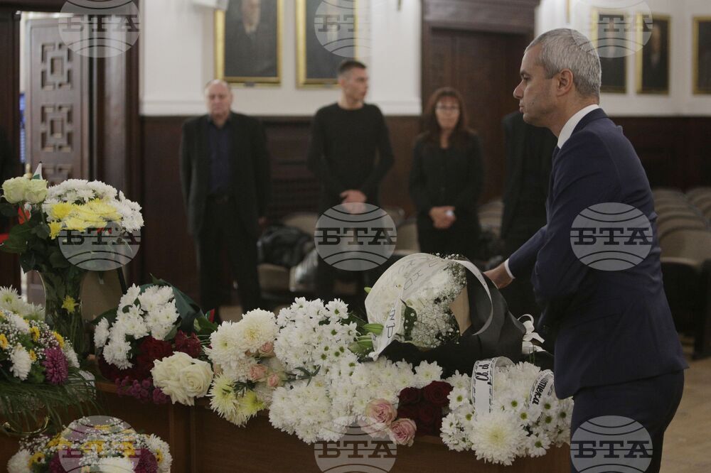 Антон Дончев - поклонение