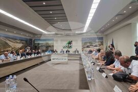 Стара Загора - „Мини Марица-изток 2" - министър - кредитна линия