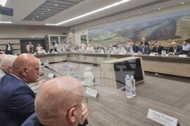 Стара Загора - „Мини Марица-изток 2" - министър - кредитна линия