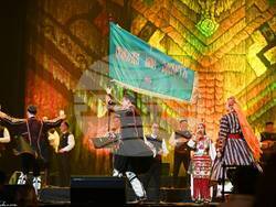 Пълна зала 1 в НДК и нестихващи аплодисменти на премиерата на Ансамбъл „Пирин“ „Между девет планини“