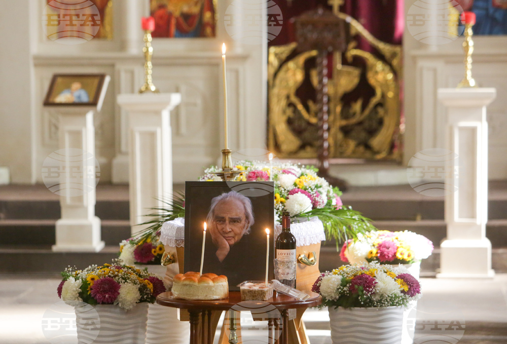 Антон Дончев - поклонение