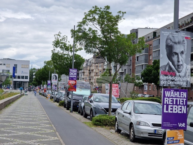 В Германия ще има стачка в градския транспорт на 27-и и 28 февруари, железниците и Lufthansa също планират да спрат работа, съобщиха от МВнР