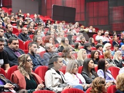 Министърът на образованието проф. Сашо Пенов изнесе лекция пред Младежкия икономически форум в УНСС