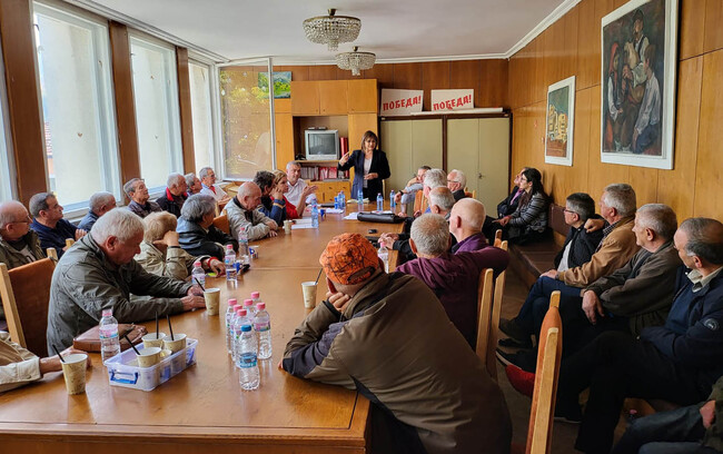 Ръководството и депутатите на БСП провеждат срещи в цялата страна