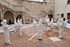 Италия -  биенале - пърформанс на Михаил Михайлов