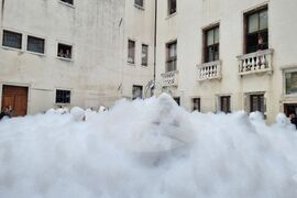 Италия -  биенале - пърформанс на Михаил Михайлов