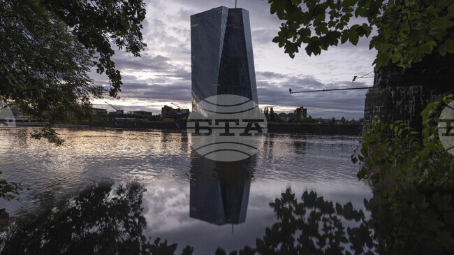 ЕЦБ трябва да е готова за нови сътресения, включително риск от руска агресия, заяви членът на УС на банката Симкус