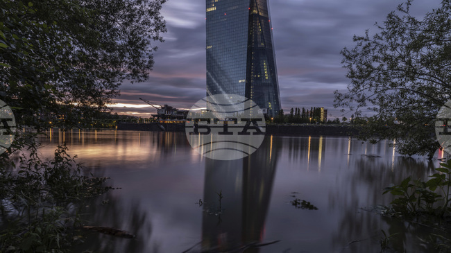 ЕЦБ днес вероятно ще остави лихвените проценти без промяна за трети пореден път, прогнозират икономисти